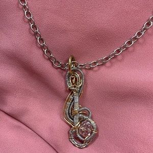 Handmade wire weave pendant w/ 22” chain